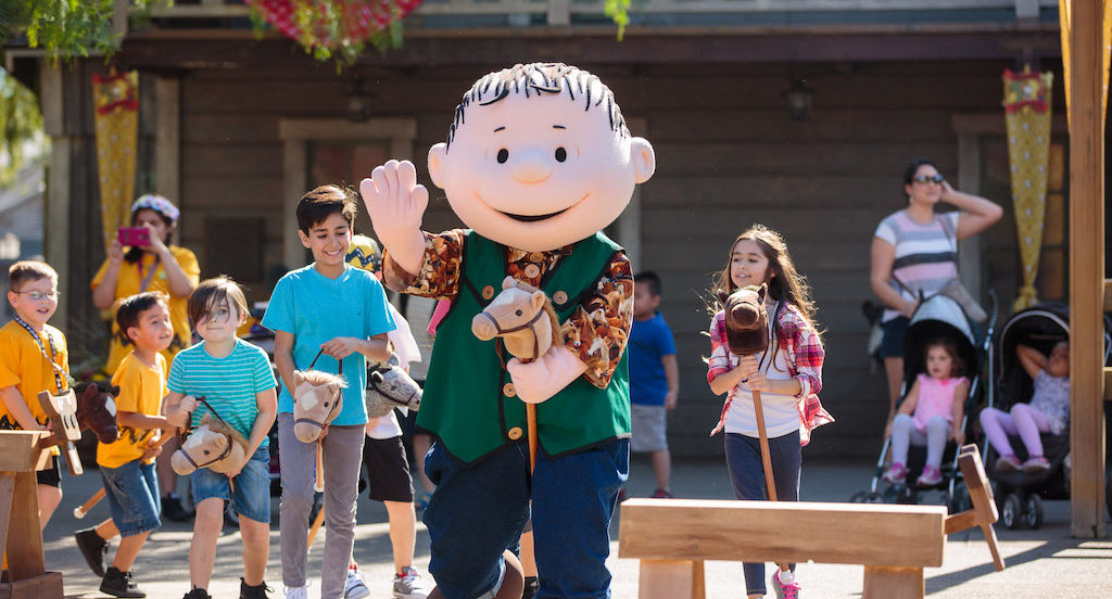 Knott’s Peanuts Celebration 2022